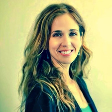 Isabel Vasquez - Coach Dara